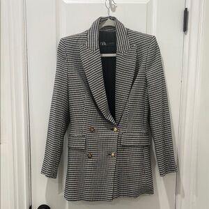 Zara Women's Black and White Checkered Blazer